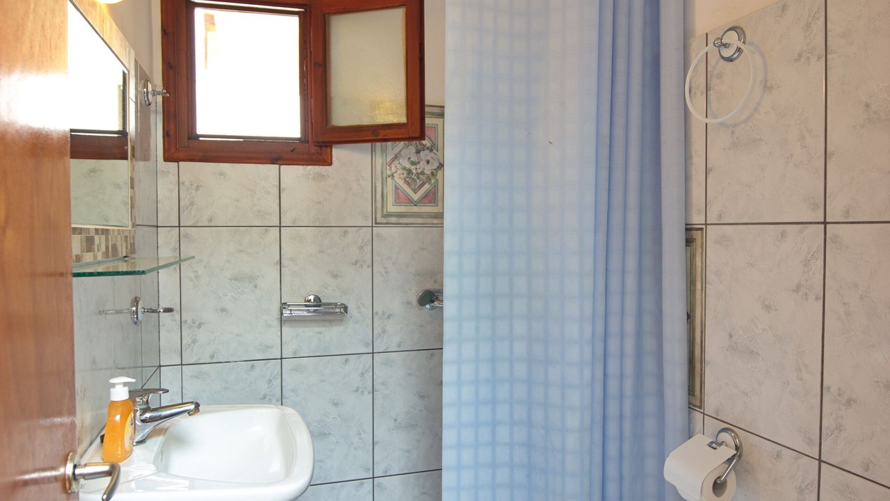 Photo of Bathroom in Steni Vala