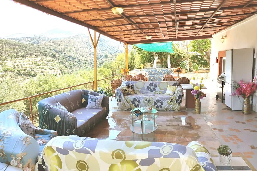 Photo of Patio Balcony in Megalo Metochi