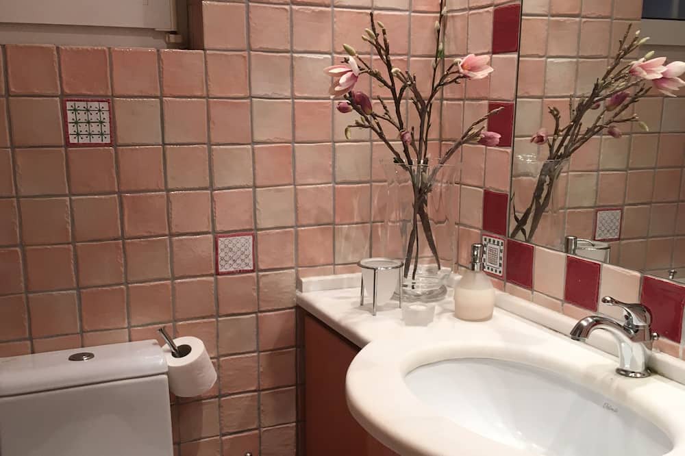 Photo of Bathroom in Saronida