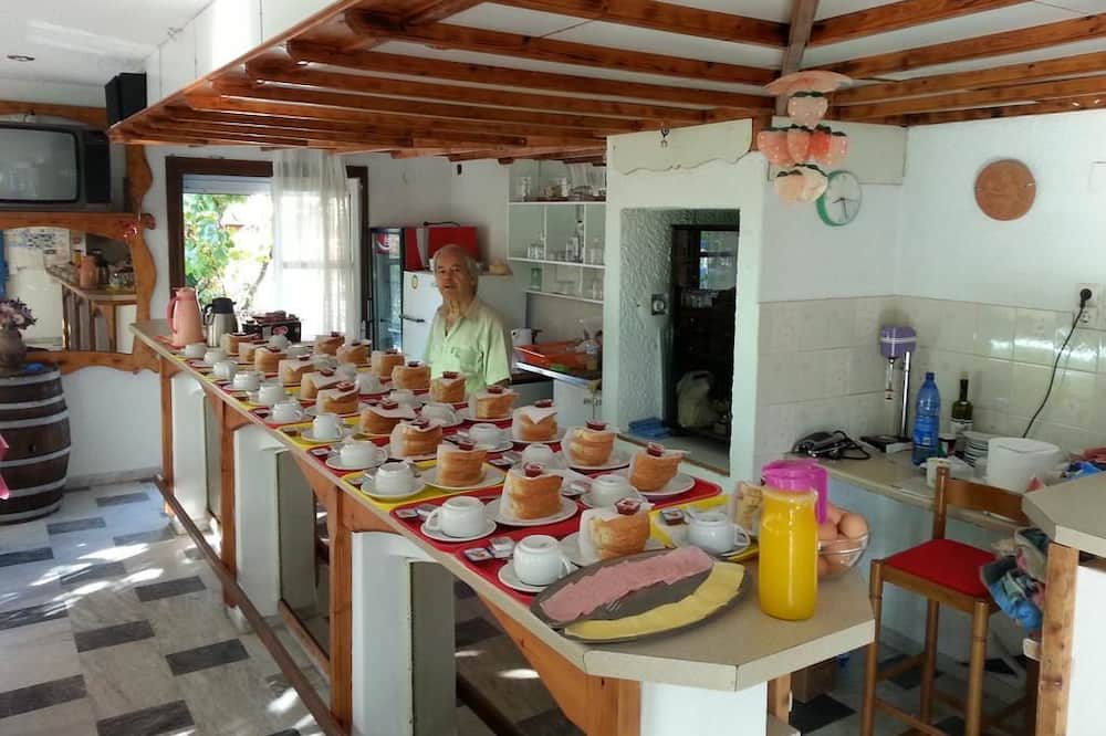 Photo of Others in Ireon