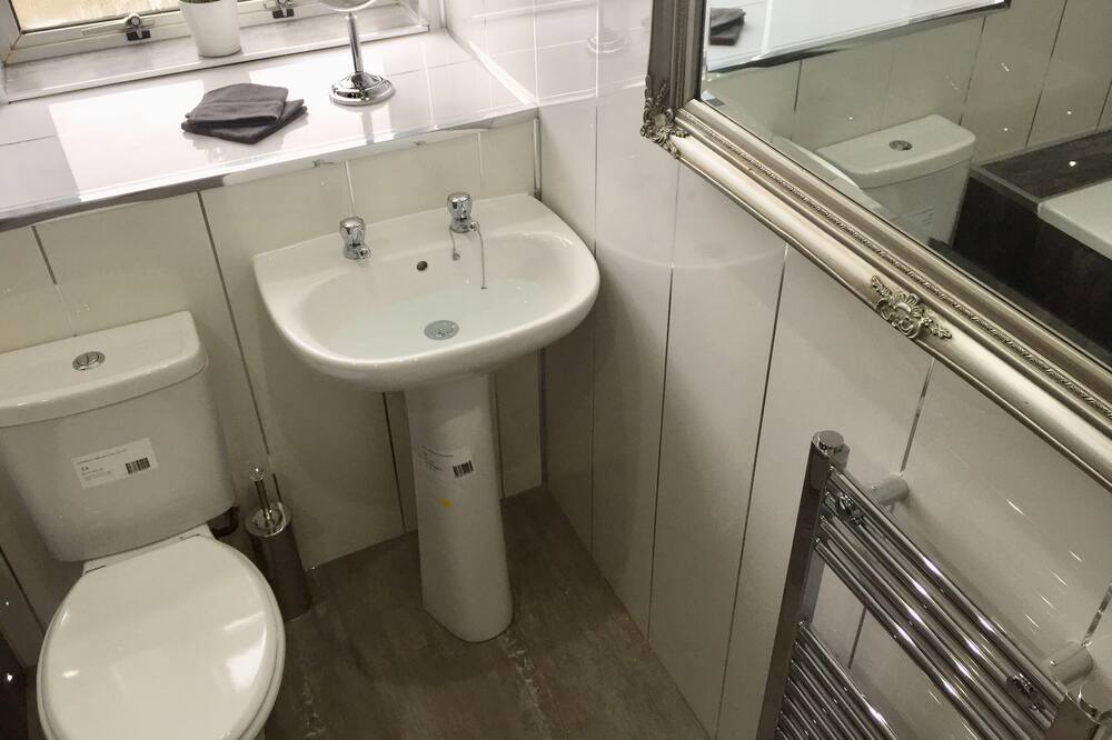 Photo of Bathroom in Port Glasgow