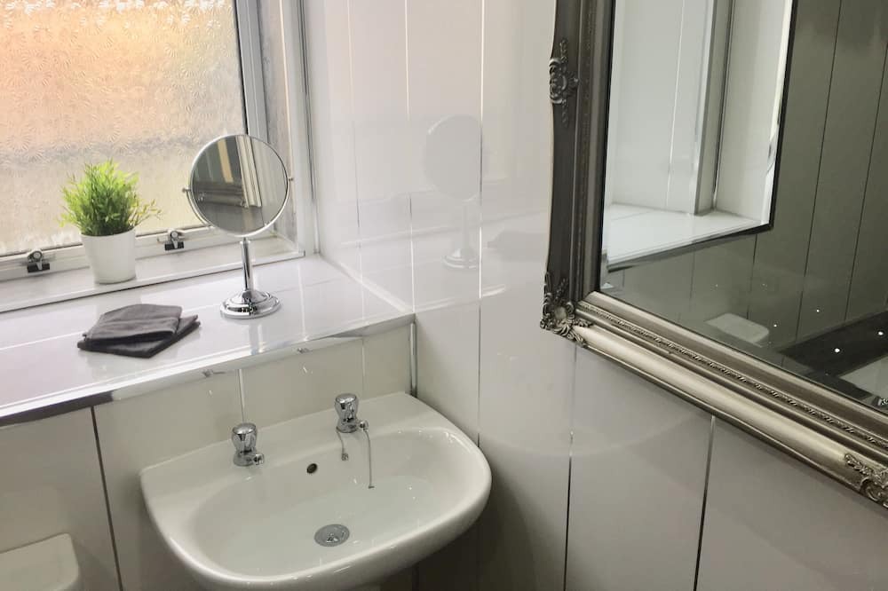 Photo of Bathroom in Port Glasgow