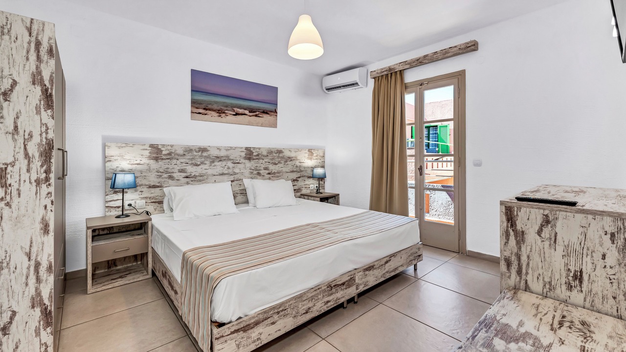 Photo of Bedroom in Kokkini Chani