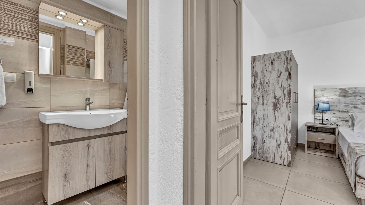 Photo of Bathroom in Kokkini Chani