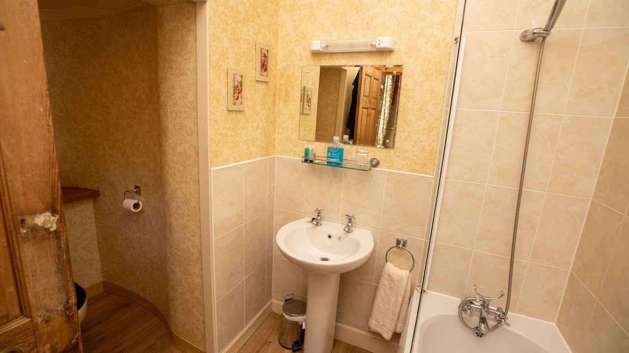 Photo of Bathroom in Kelso