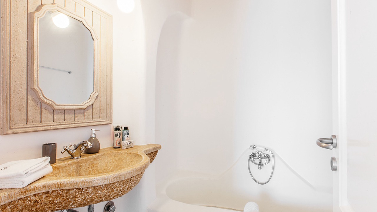 Photo of Bathroom in Agios Ioannis