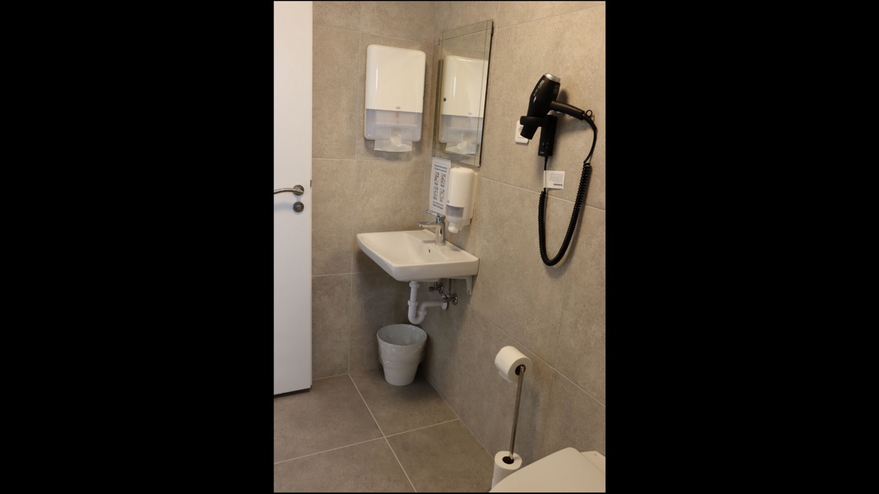 Photo of Bathroom in Hofn