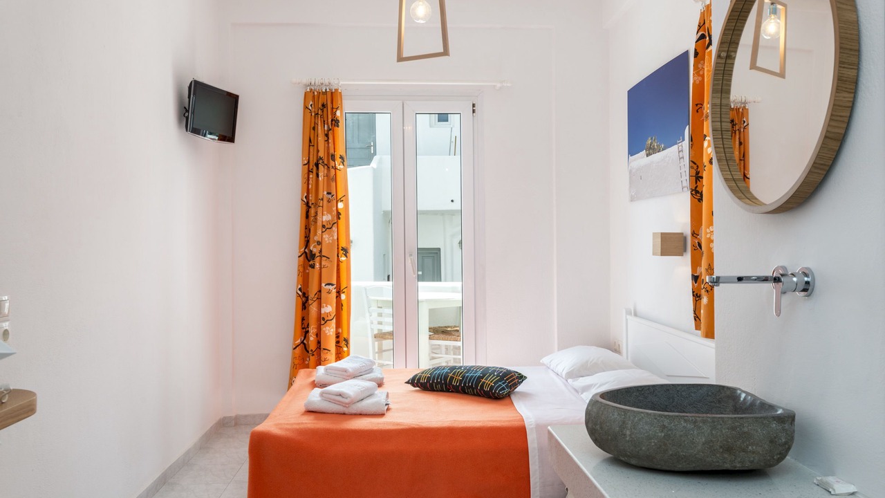 Photo of Bedroom in Platis Gialos