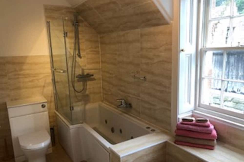 Photo of Bathroom in Aberlady
