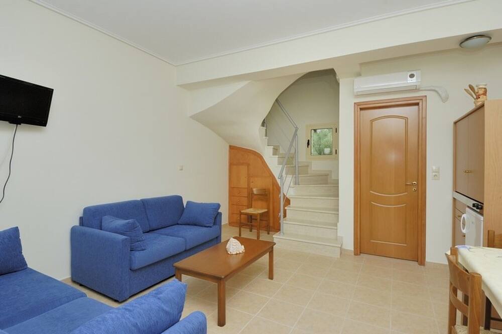 Photo of Livingroom in Stoupa