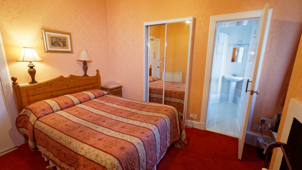 Photo of Bedroom in Tollcross