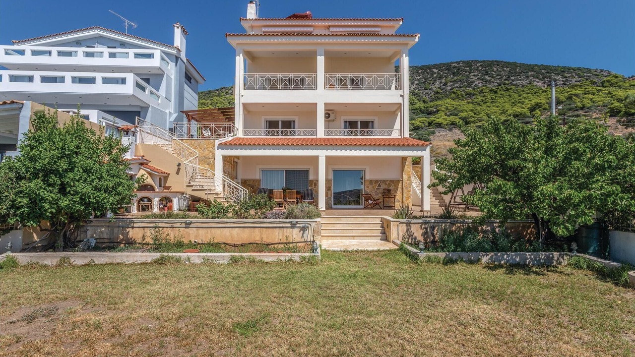 Photo of Outdoor in Kaki Thalassa