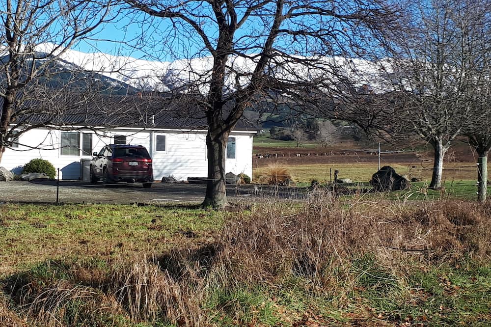 Photo of Outdoor in Makikihi