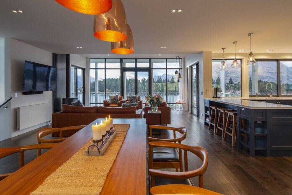 Photo of Others in Queenstown