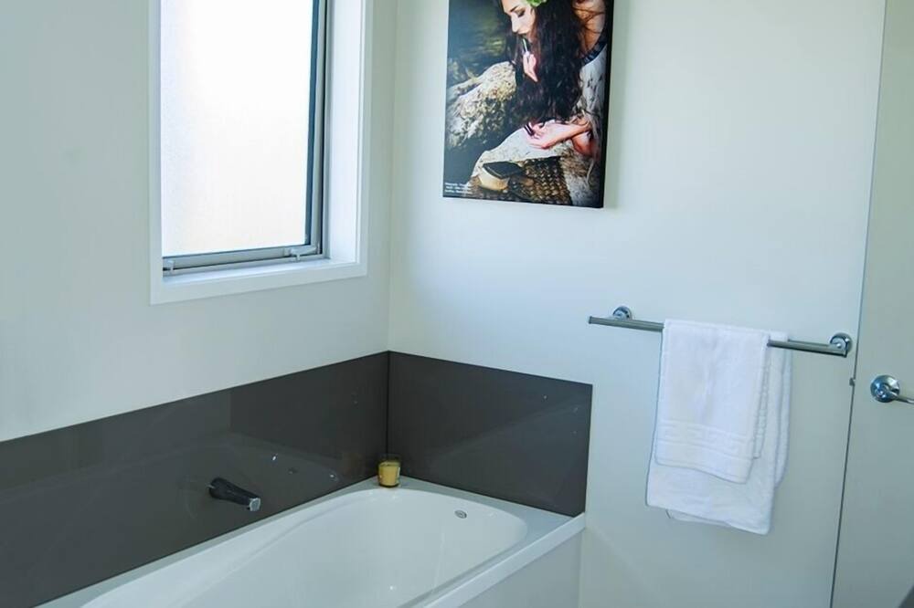 Photo of Bathroom in Hokitika