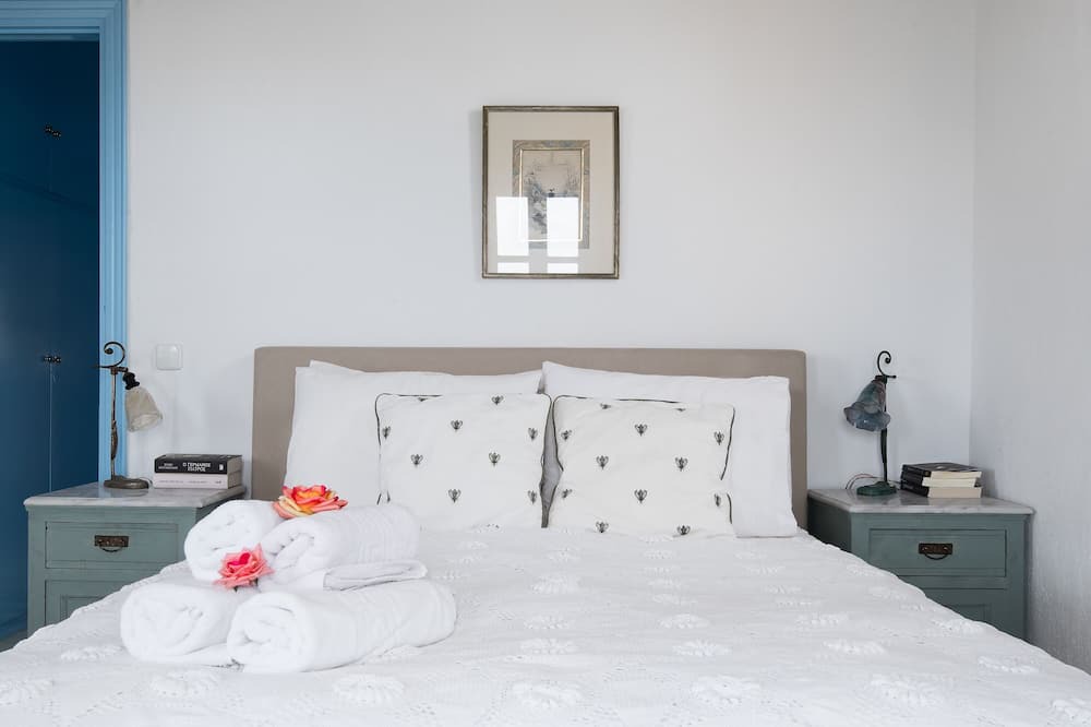Photo of Bedroom in Houlakia