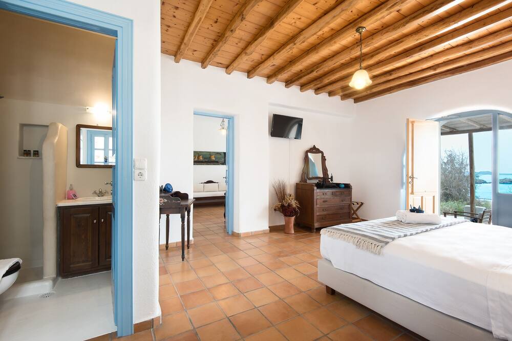 Photo of Bedroom in Houlakia