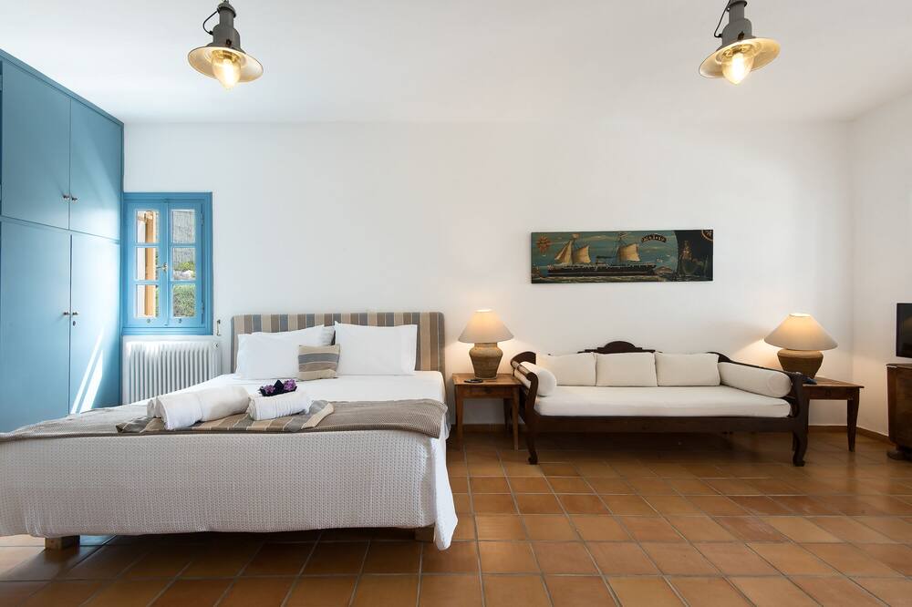 Photo of Bedroom in Houlakia