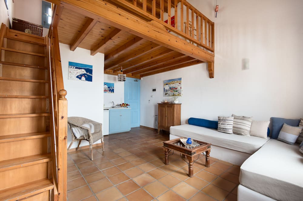Photo of Livingroom in Houlakia