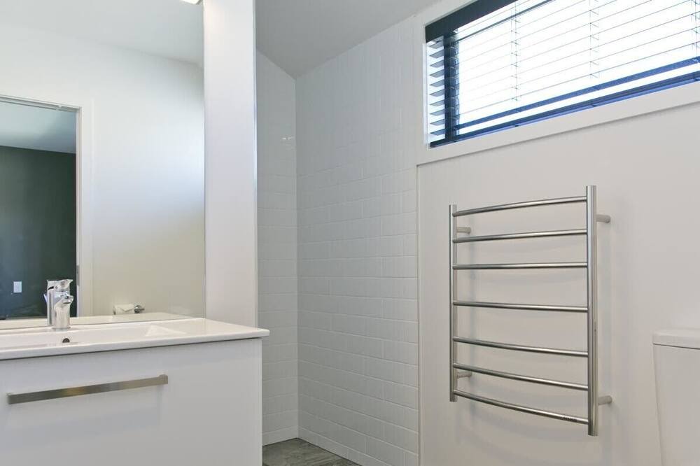 Photo of Bathroom in Rainbow Point