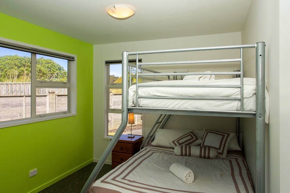 Photo of Bedroom in Matapouri