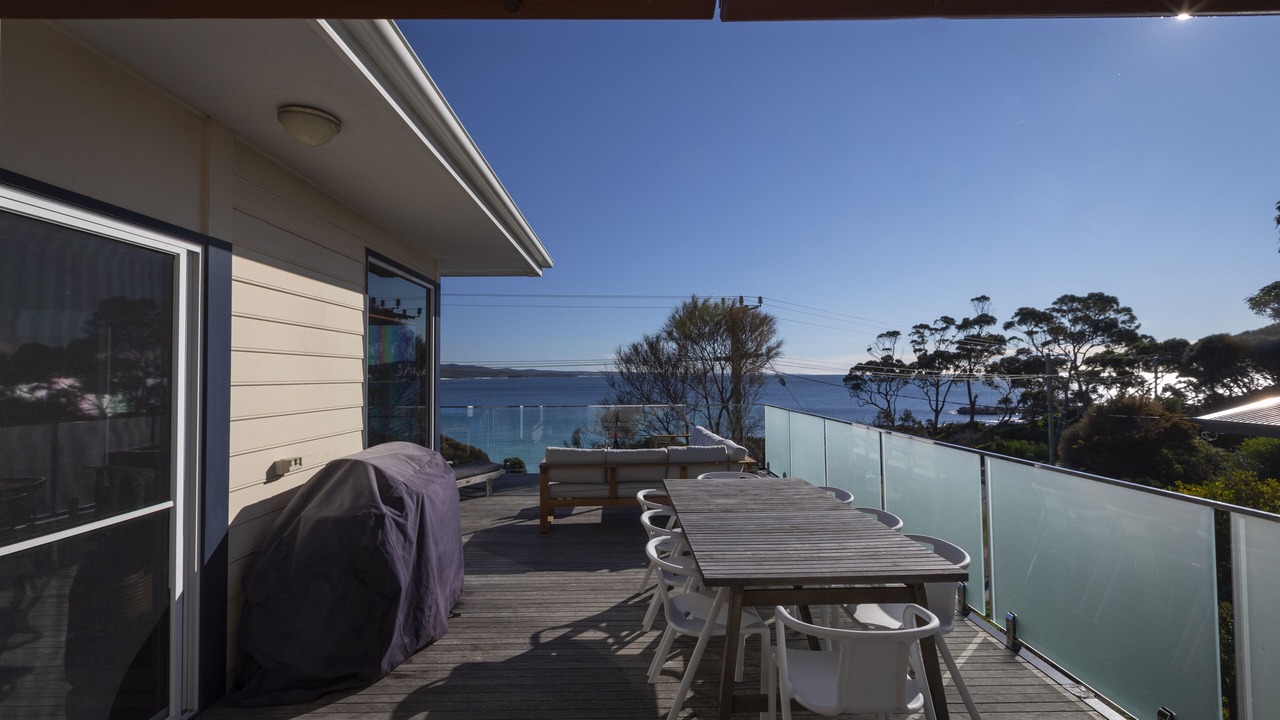 Photo of Patio Balcony in Binalong Bay