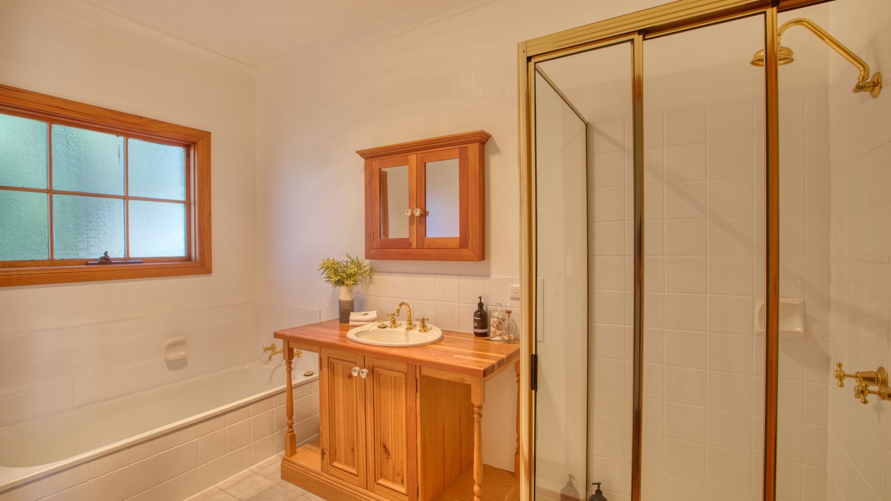 Photo of Bathroom in Binalong Bay