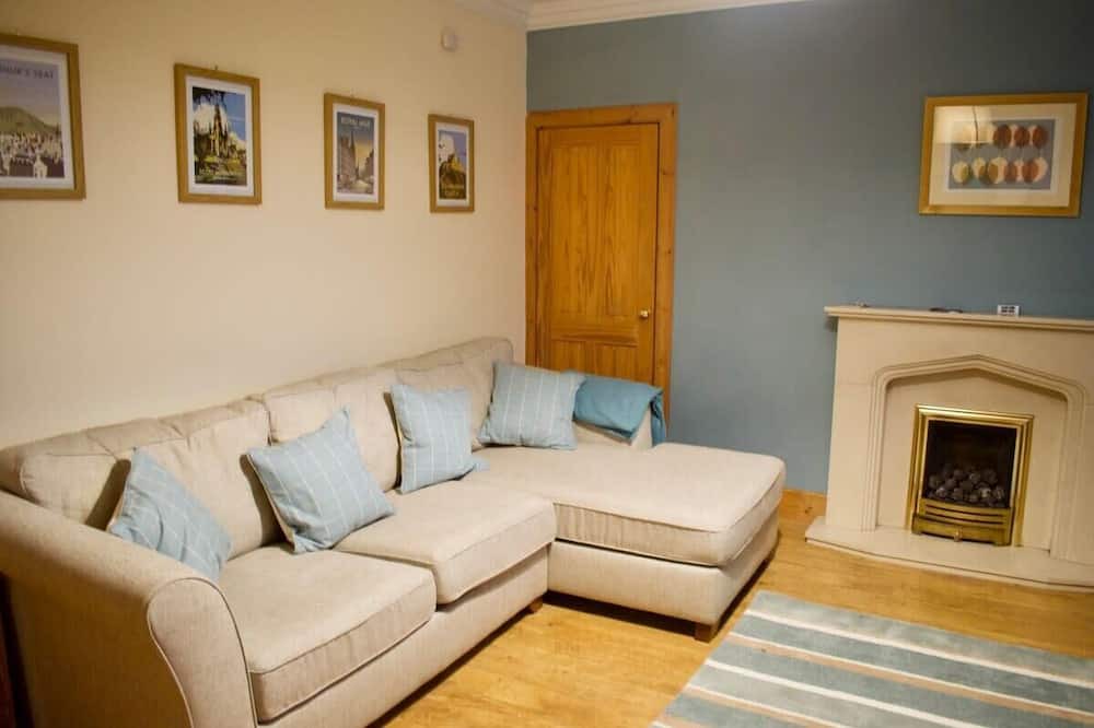 Photo of Livingroom in Restalrig