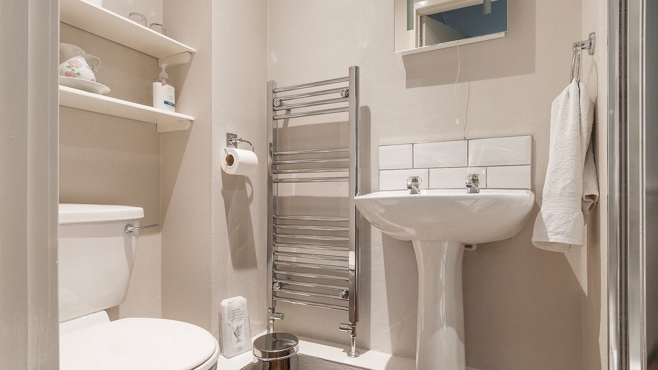 Photo of Bathroom in Duddingston