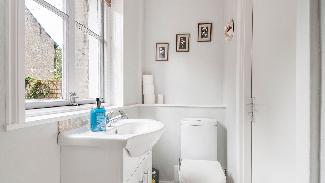 Photo of Bathroom in Duddingston