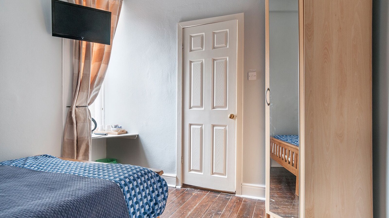 Photo of Bedroom in Duddingston