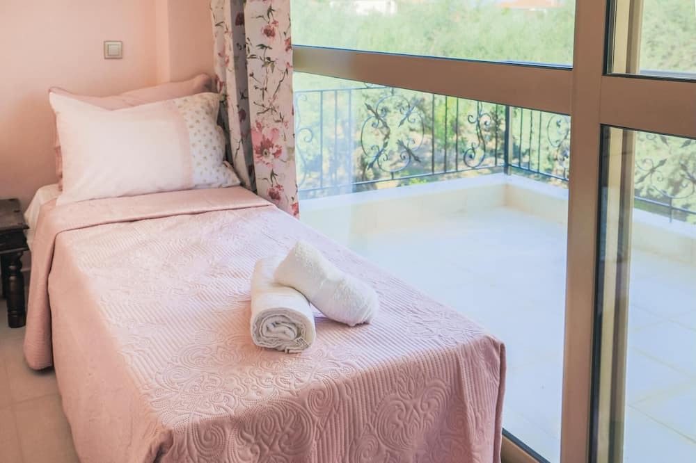 Photo of Bedroom in Diakofto