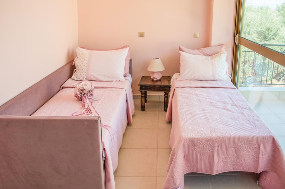Photo of Bedroom in Diakofto