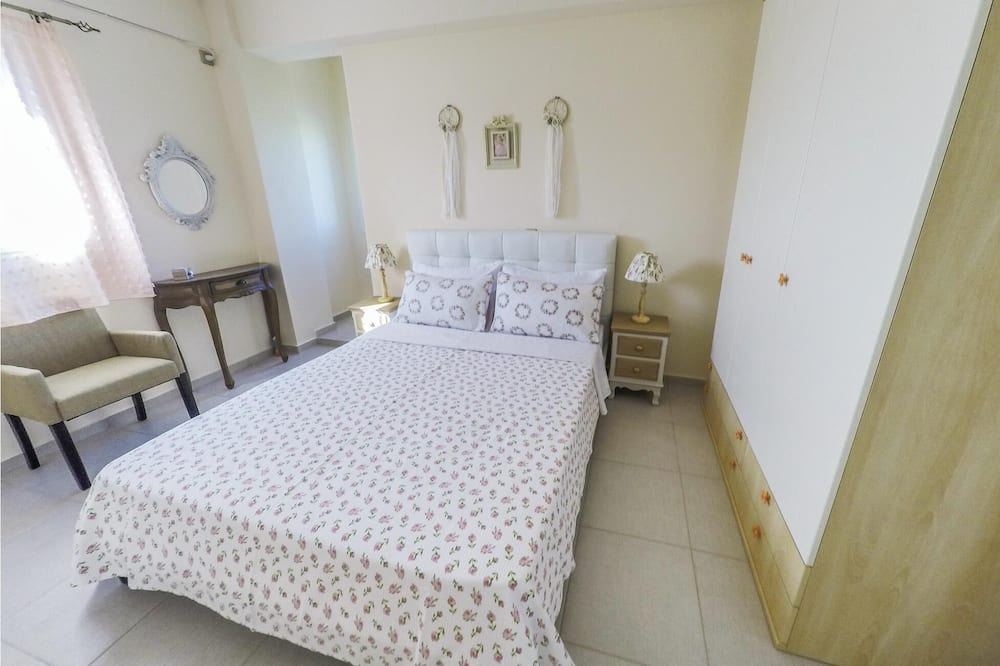 Photo of Bedroom in Diakofto