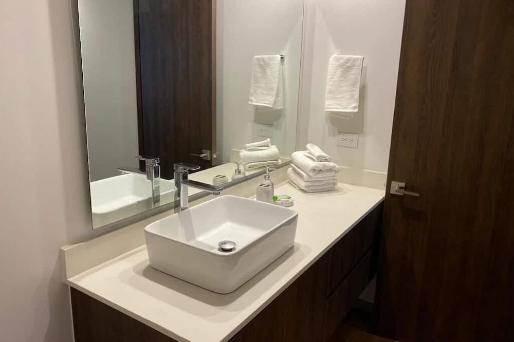 Photo of Bathroom in Curridabat