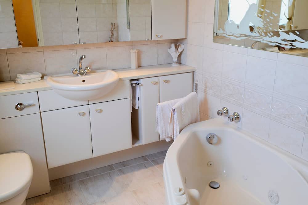 Photo of Bathroom in Reay
