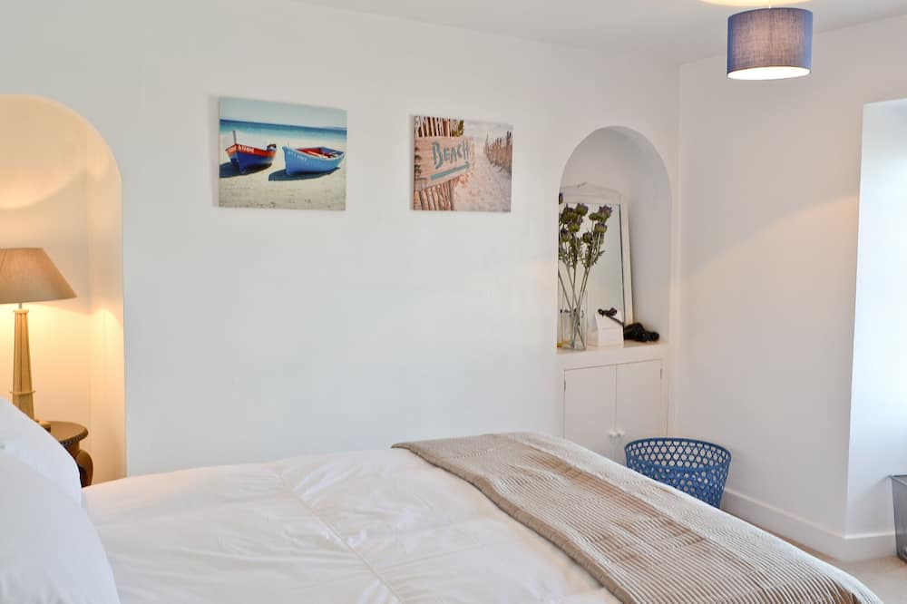 Photo of Bedroom in Cramond