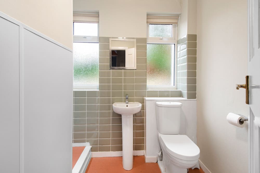 Photo of Bathroom in Dalmally