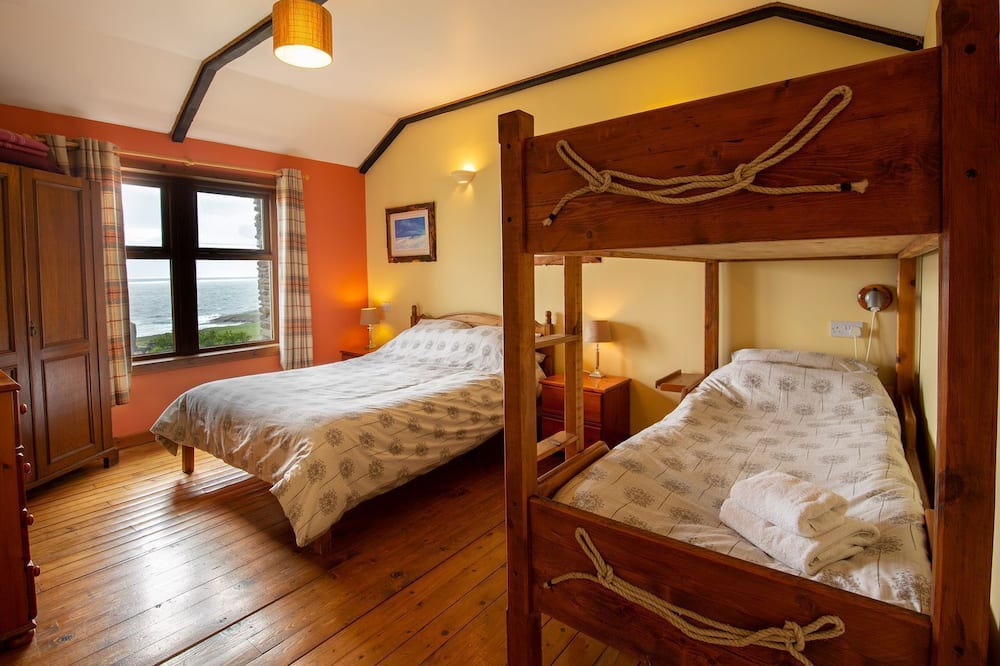 Photo of Bedroom in Pierowall