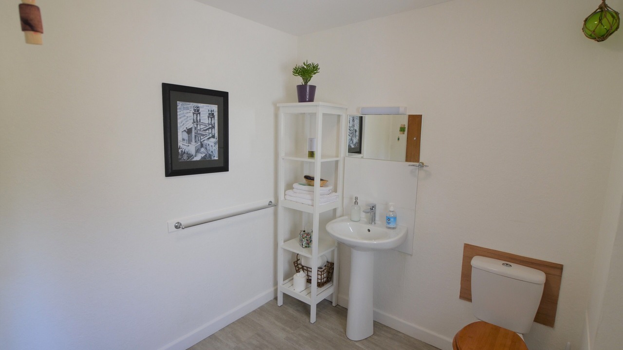 Photo of Bathroom in Murkle