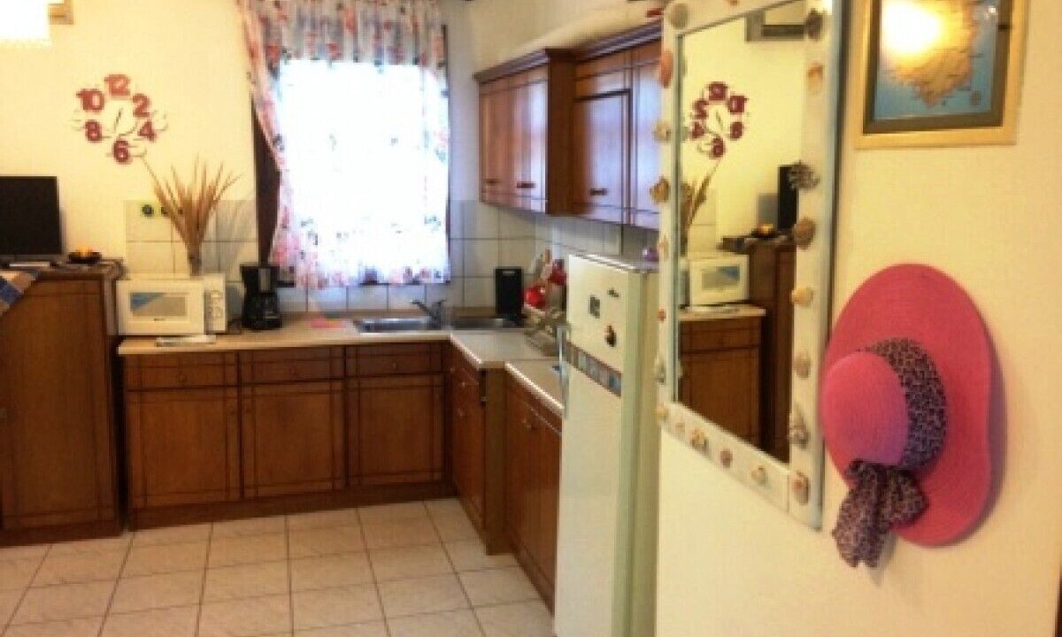 Photo of Kitchen in Golden Beach