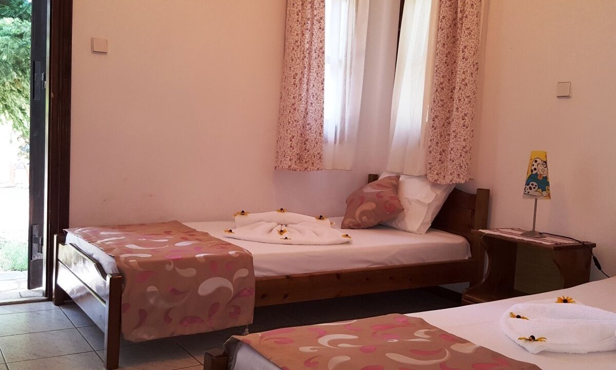 Photo of Bedroom in Golden Beach