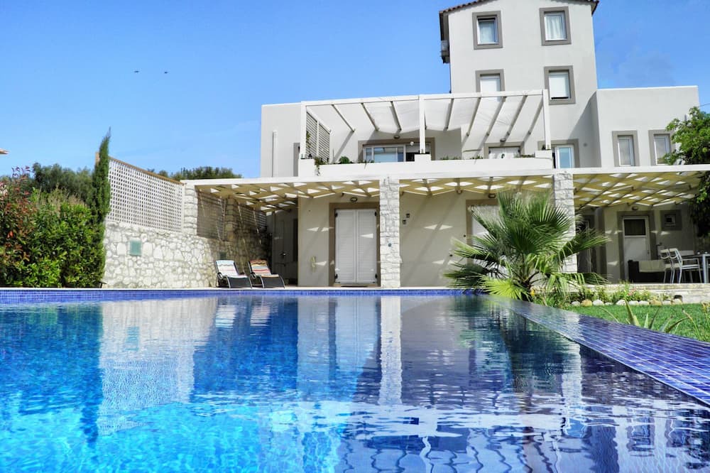 Photo of Outdoor in Dramia