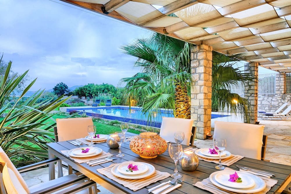 Photo of Patio Balcony in Dramia