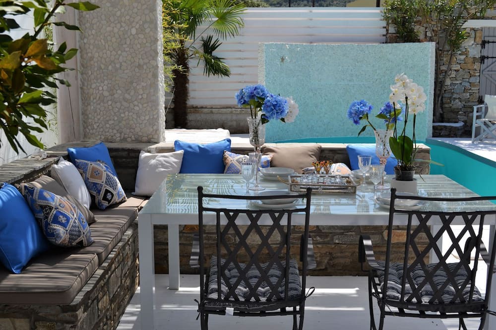 Photo of Patio Balcony in Megalos Prinos