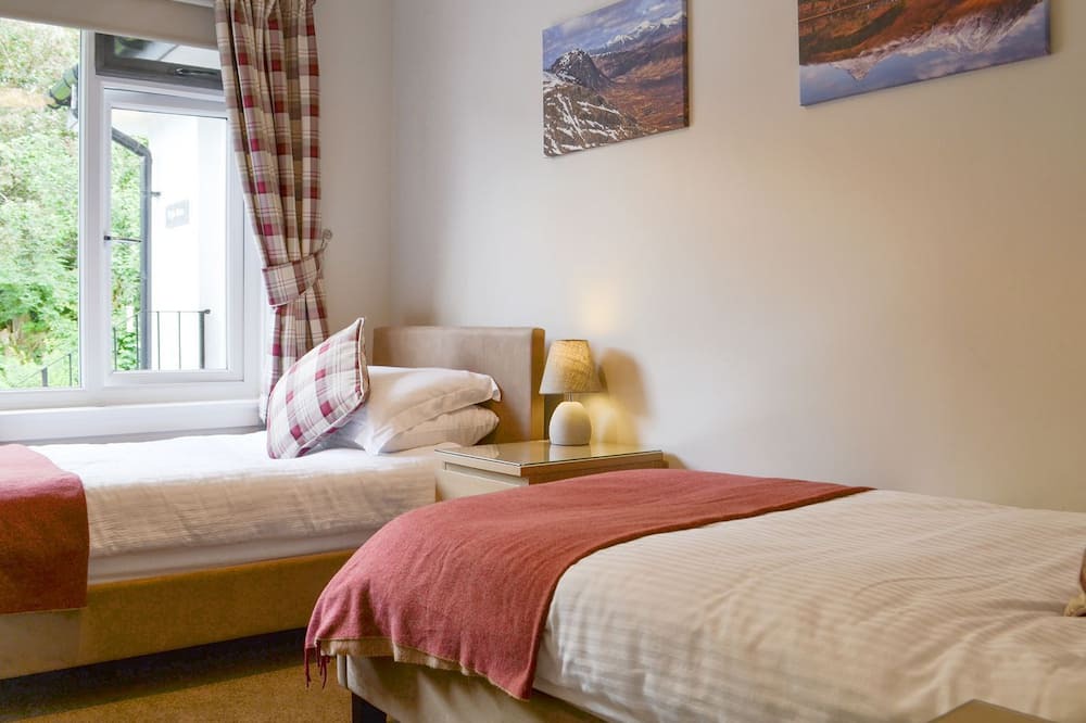 Photo of Bedroom in Glencoe