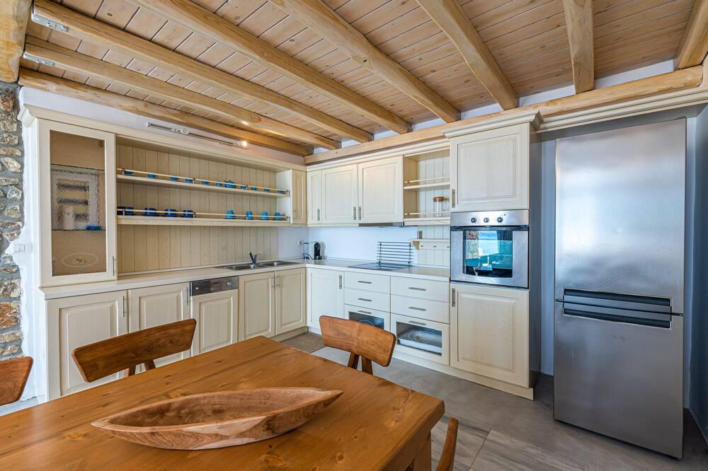 Photo of Kitchen in Psarou