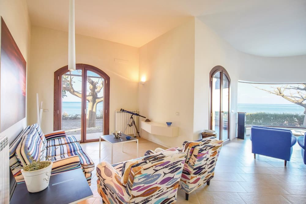 Photo of Bedroom in Pizzo