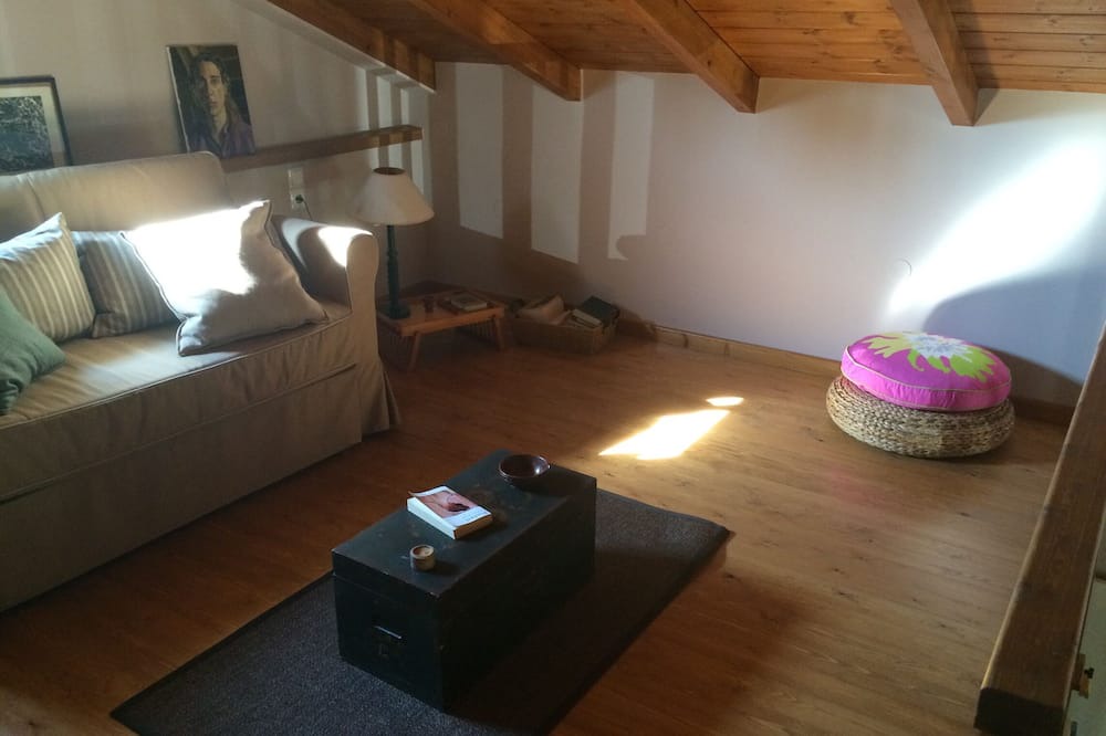 Photo of Livingroom in Archea Pissa