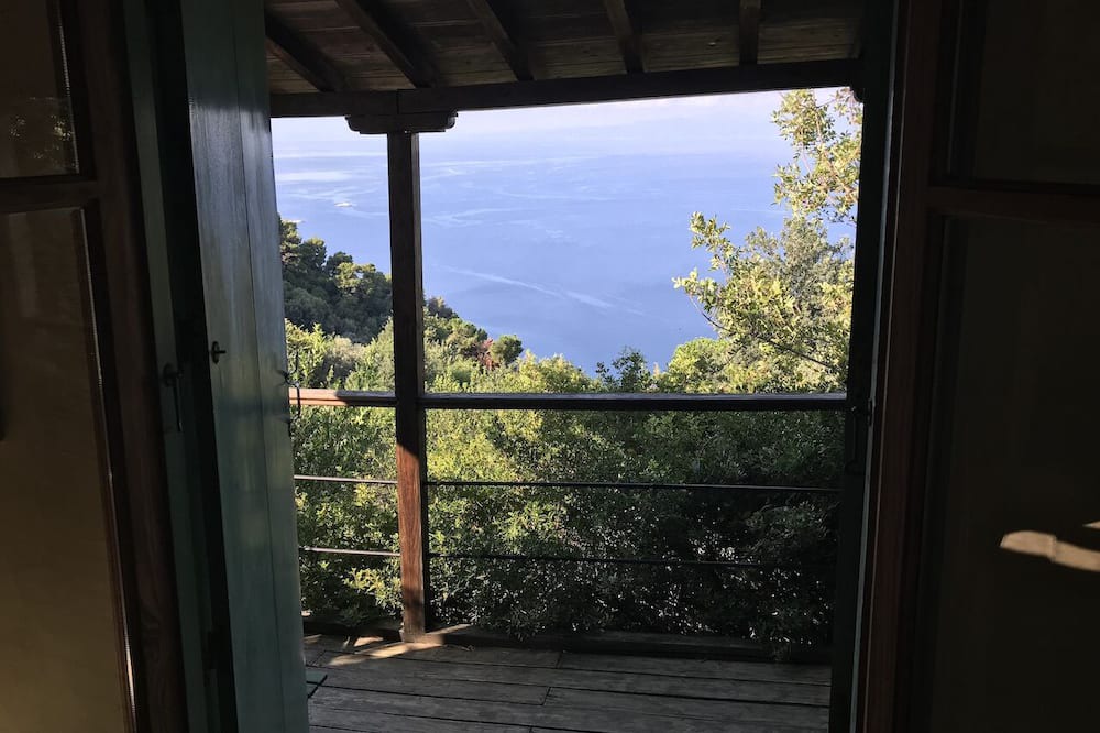 Photo of Patio Balcony in Glossa